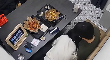 [한국야동] 미공개본 | 조그만 커튼방 그안에선 과연 어떤 일들이 침대에서