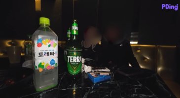[한국야동] 최초공개 | 여친 허락받고 회식중 회사 여직원과 떡치기 스마트TV