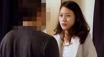 [한국야동] 시선집중 | 왼쪽 엉덩이에 섹시한 장미문신이 매력적이었던 35호 침대에서