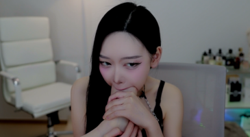 [BJ야동] 생방송급 | 자기 발바닥 맛깔나게 빠는 bj 바다 안전한사이트